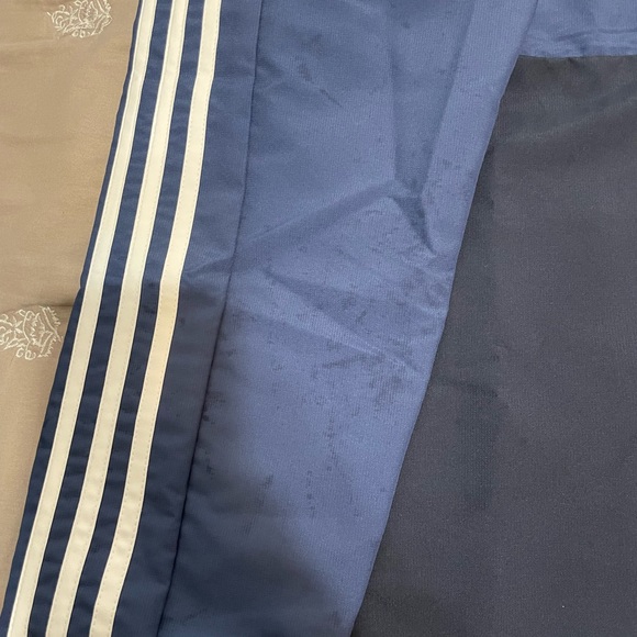 Men’s Adidas Windbreaker - Picture 3 of 8
